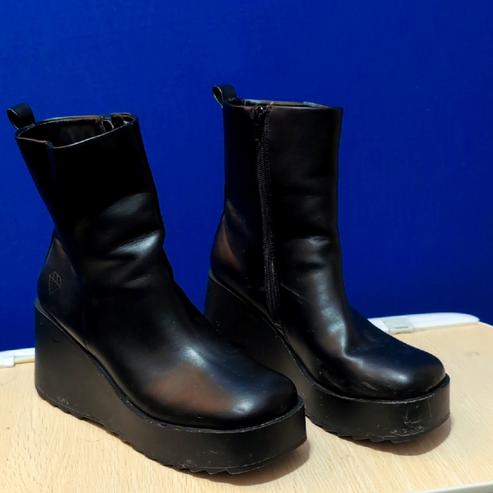 Rock & Candy Zip Up Platform Boots
